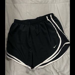 Nike athletic shorts med  dri fit
